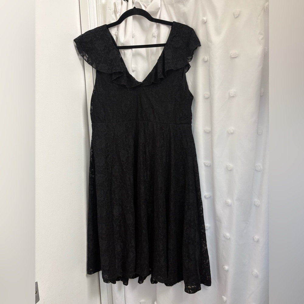 Torrid Lace LBD sz1 - Picture 6 of 9